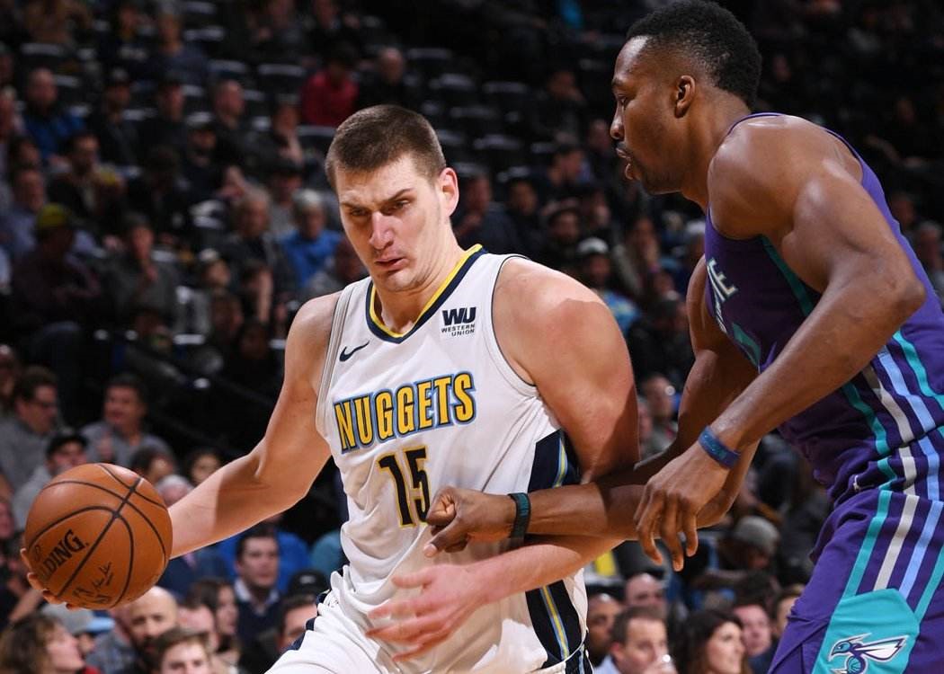 夏窗卖人总 夏窗卖人总