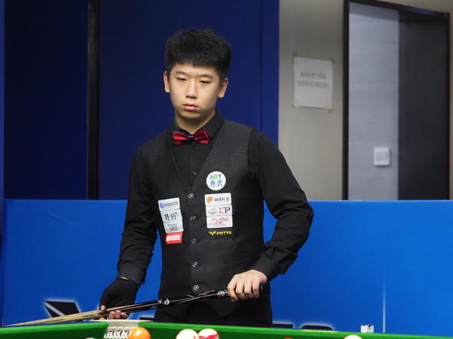 詹姆斯每年 詹姆斯每年