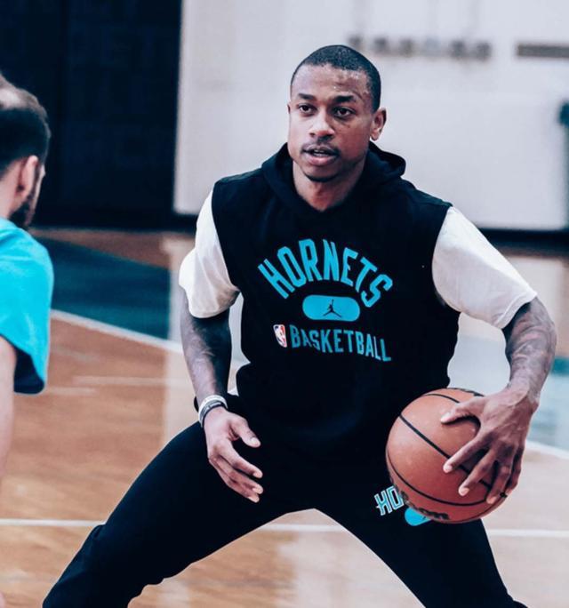 暴露了板凳 暴露了板凳